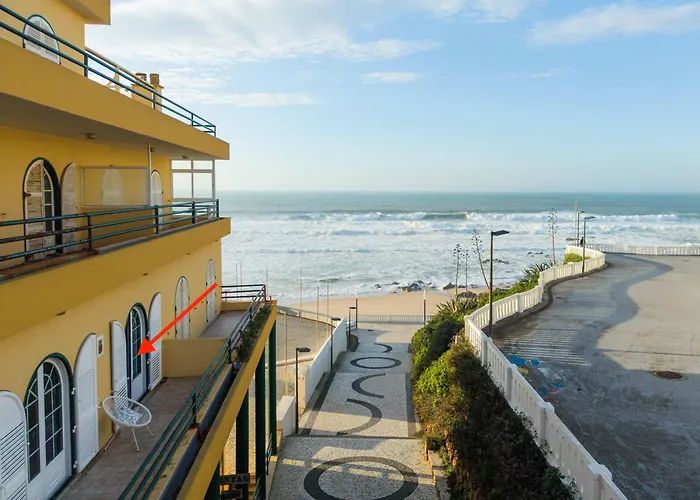 Santa Blue T2 - Santa Cruz Center Silveira (Lisbon)